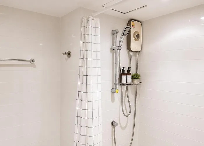 1br 50sqm Walk To Bts Center Апартаменты *