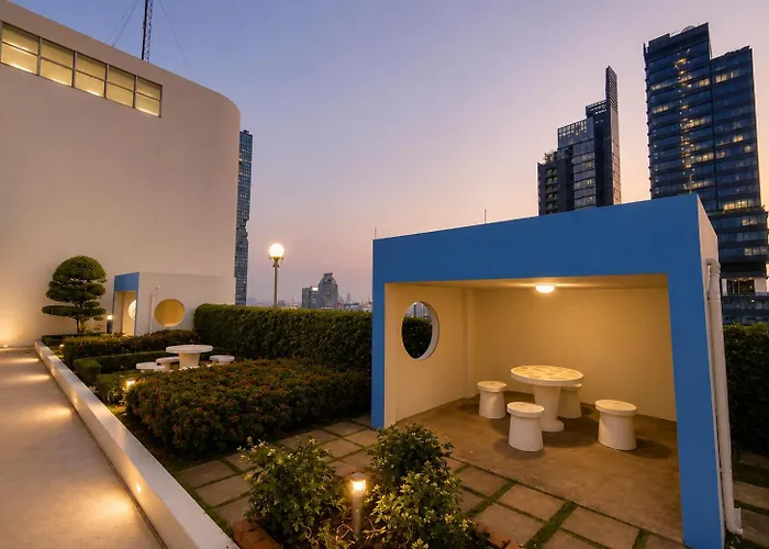 1br 50sqm Walk To Bts Center *